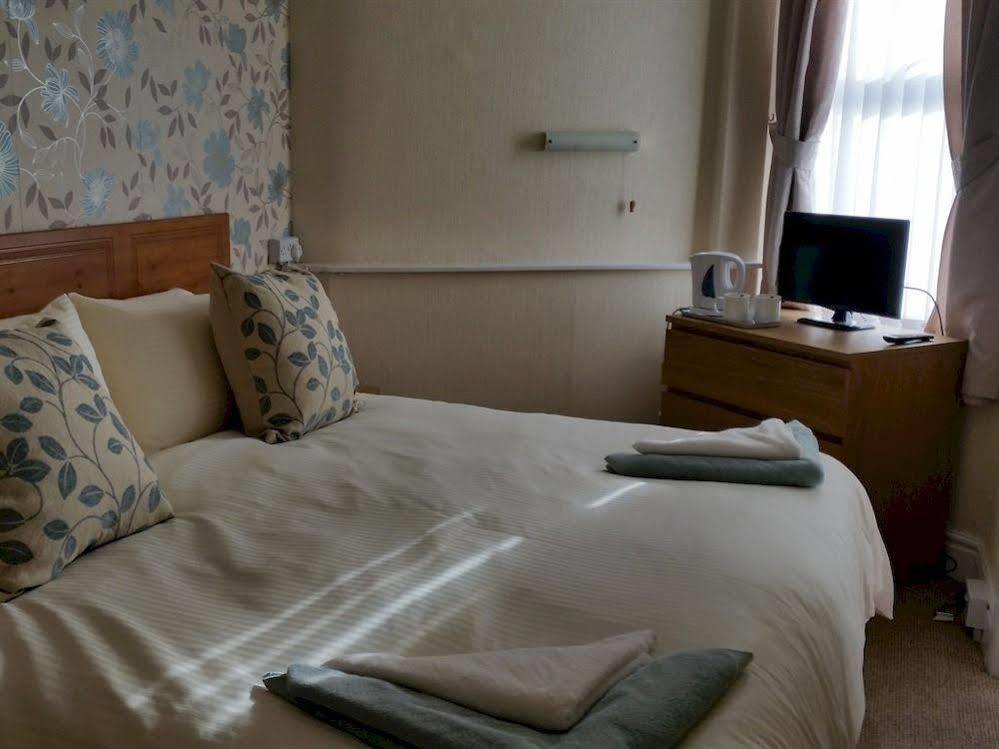 Hotel The Trevelyan à Morecambe Extérieur photo